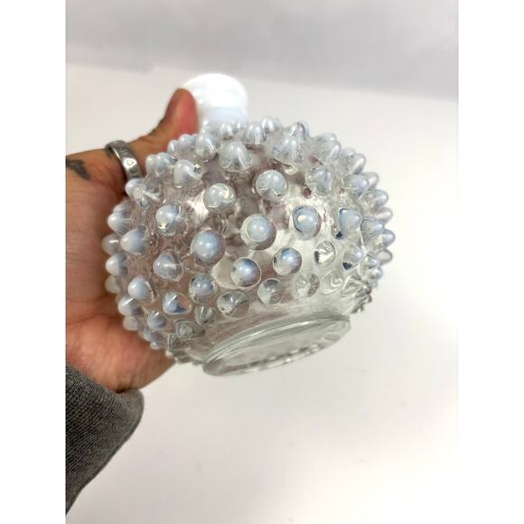 Vintage 1920s Fenton Hobnail Opalescent Glass Bud Vase – Collectible - Picture 13 of 16